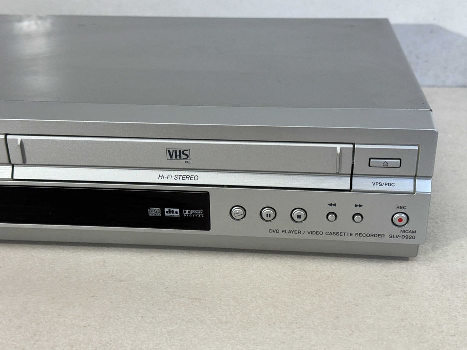 Sony SLV-D920 combo  magnetowid VHS oraz odtwarzacz płyt DVD i CD