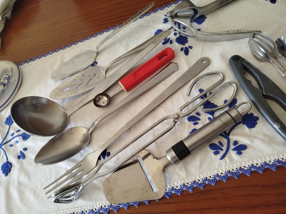 Diversos utensílios de cozinha