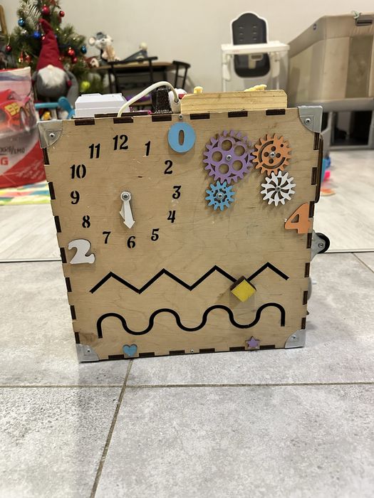 БІзі куб  інтерактивна іграшка