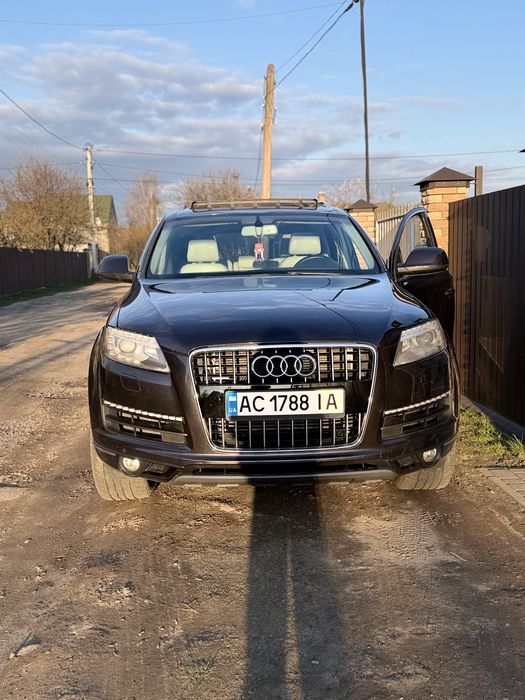 Продам Audi q7 3.0 tfsi