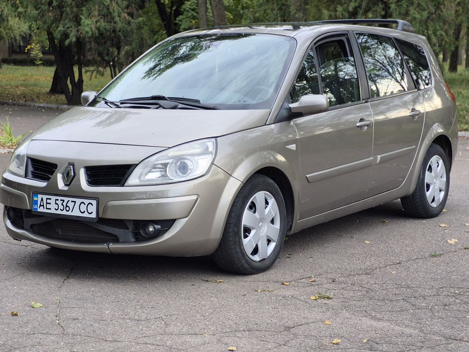 Продам Renault Grand Scenic
