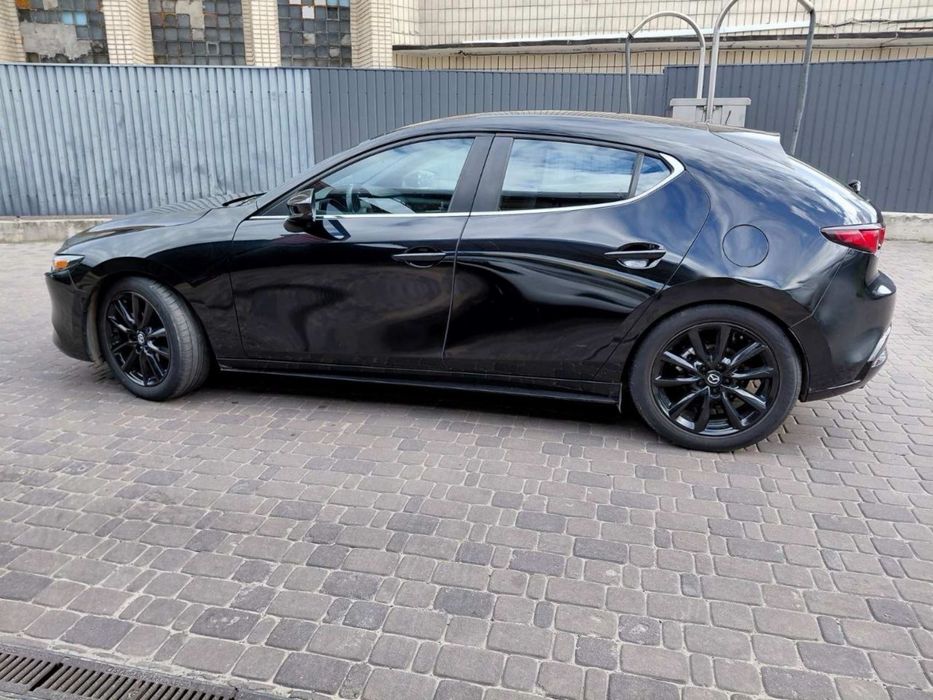 Mazda 3 (2022 року)