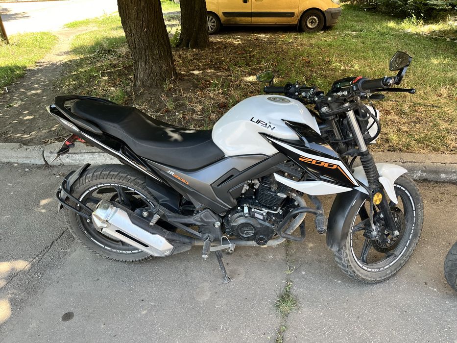 Продам мотоцикл Lifan jr200