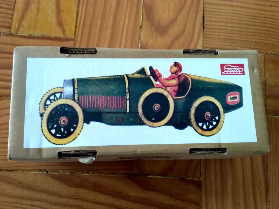 Brinquedo de corda em lata424729096676321282