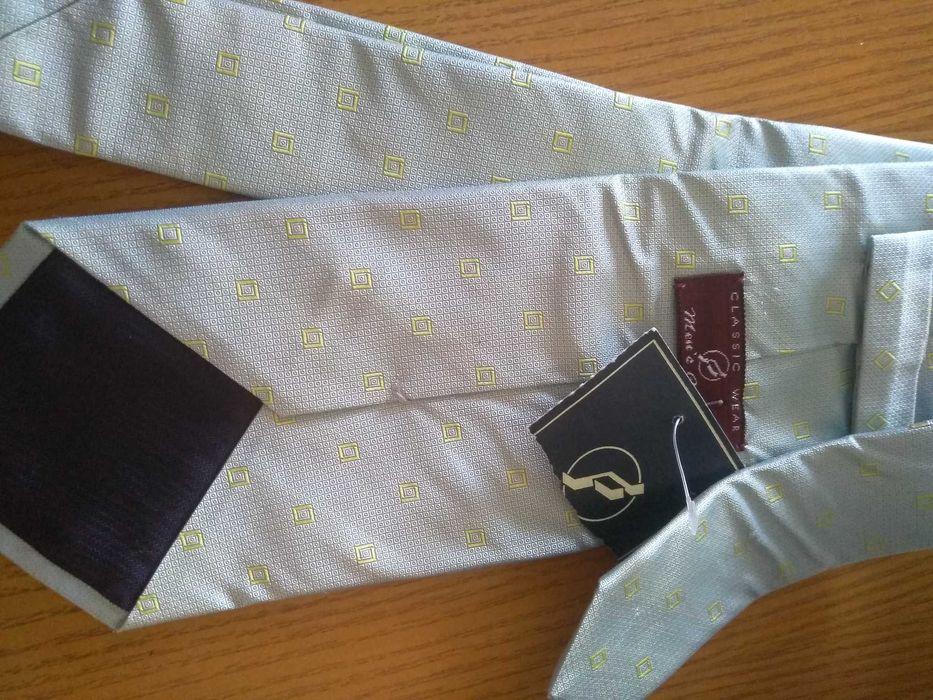 2 Gravatas de homem NOVAS