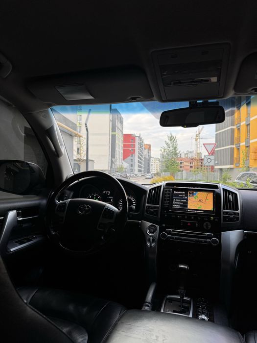 Продам автомобіль Land Cruiser 200 FL РЕСТ