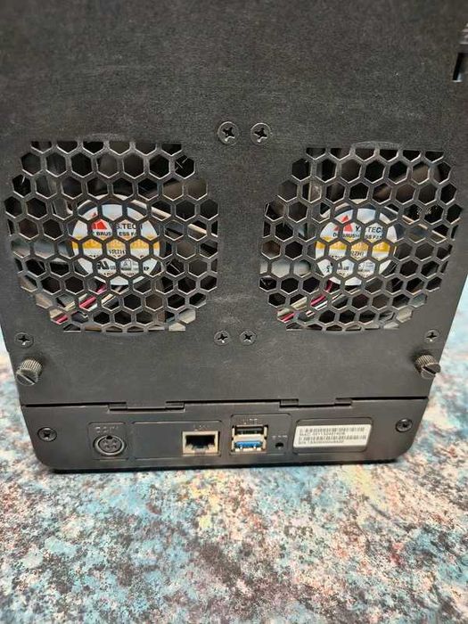 Synology DS414j serwer NAS 4 dyski - 100% sprawny, 8TB
