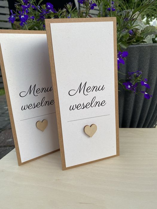 Stojące menu weselne w rustykalnym stylu