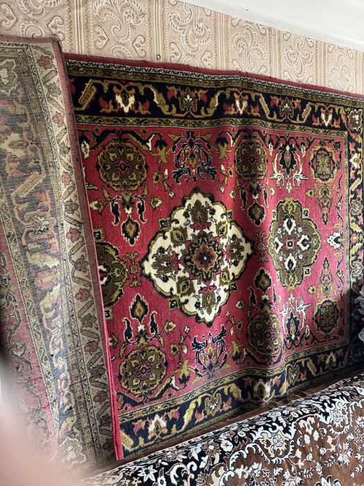 Старі меблі в сільську хату, дачу