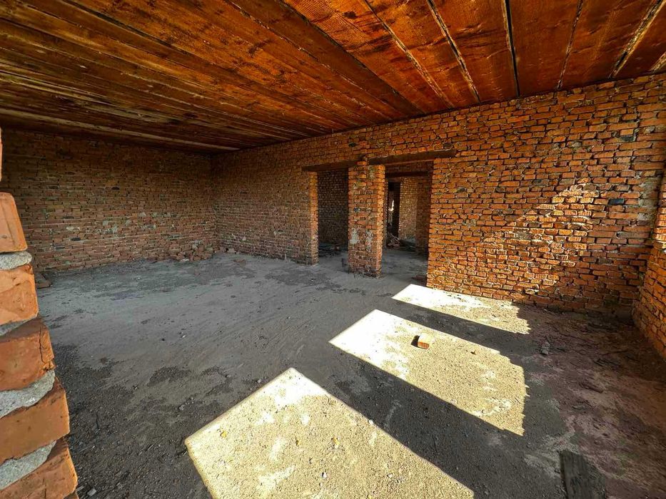 Продається недобудова в смт. Тересва