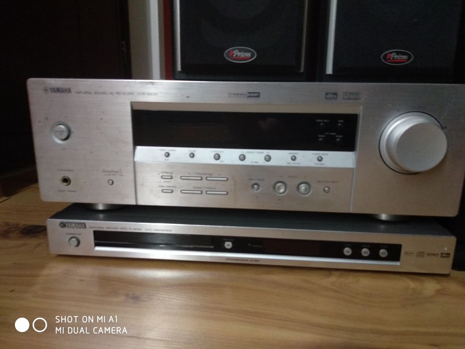 Kino domowe YAMAHA wraz z głośnikami