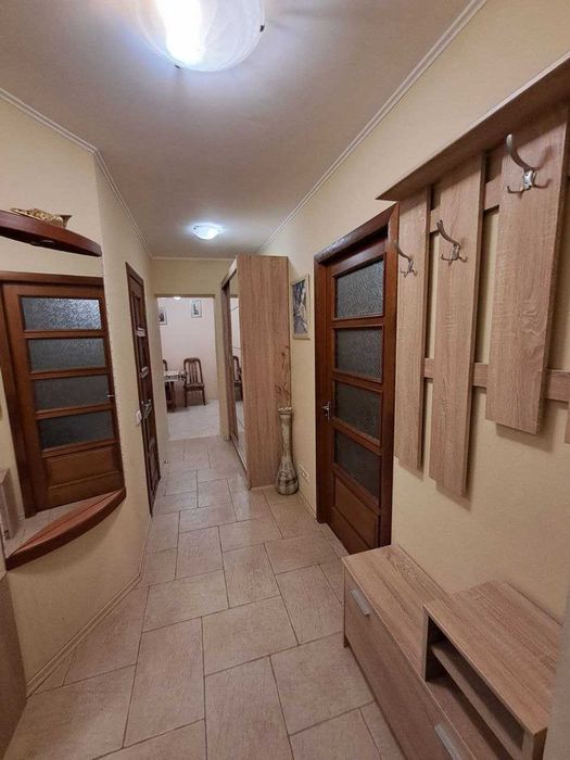 Здається світла та затишна квартира в будинку-шоколадці на Антоновича.