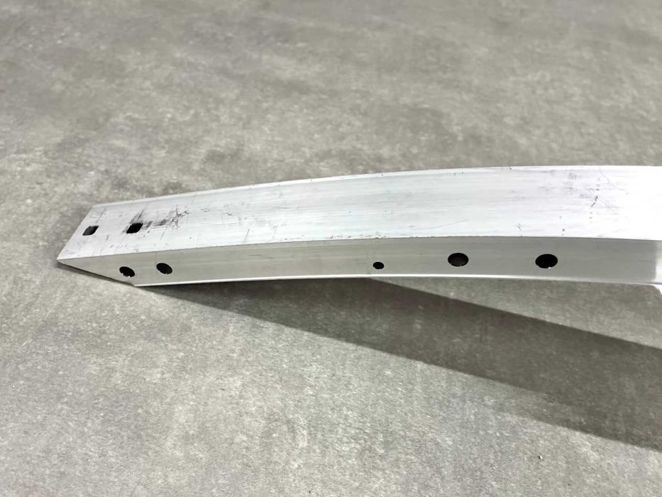 Підсилювач переднього бампера - Mercedes Benz ( C  W204 ) A2046205834