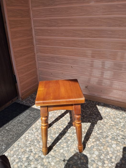 Продам табуретки