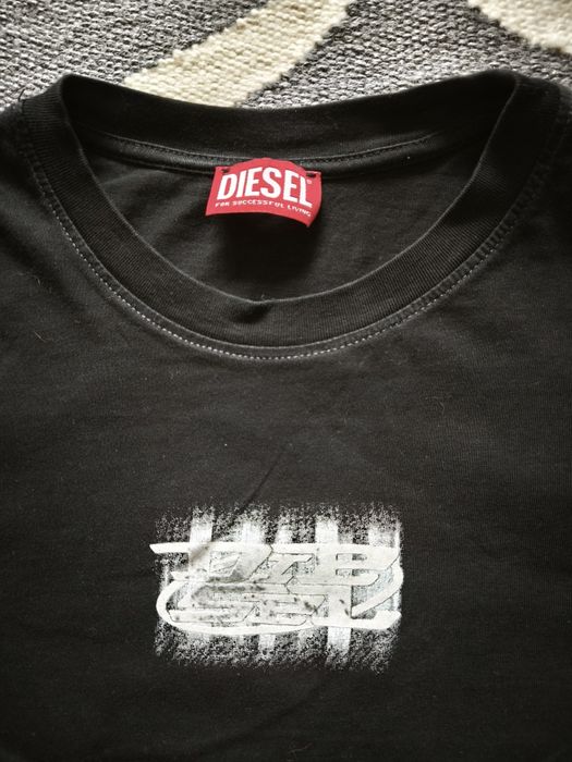 T-shirt Diesel T-Just model tamanho L em bom estado 
Tamanho L
Tem alg