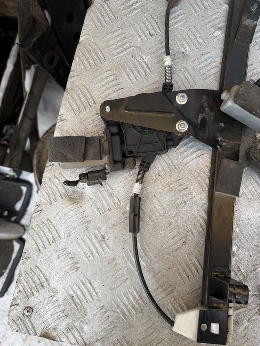 Стеклоподьемник передний Фиат добло 07г fiat doblo