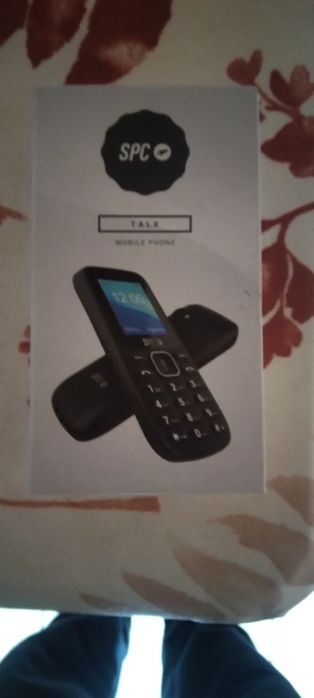 Dois telemóveis novos.NA CAIXA