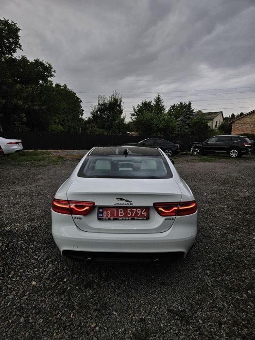 Продам Jaguar XE
