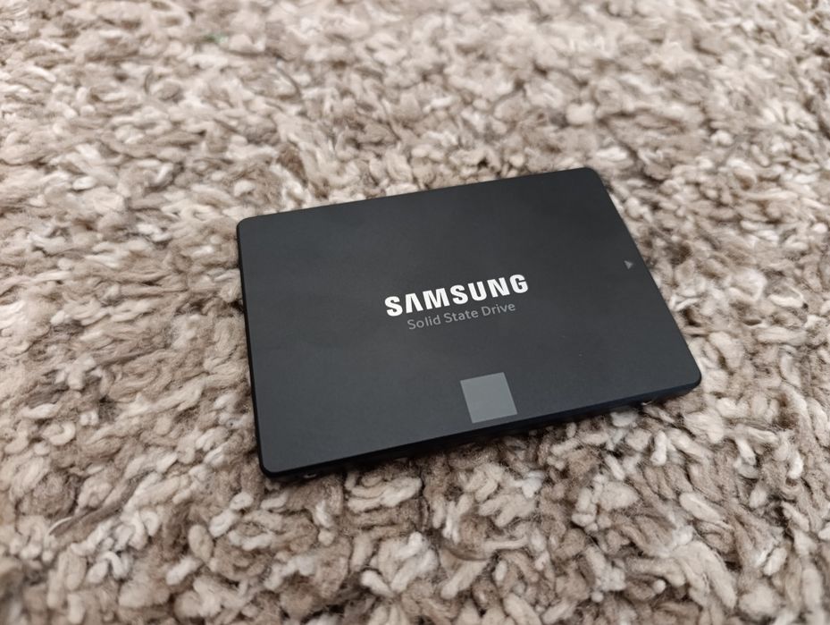 SSD диск Samsung 860 Evo-Series 250GB 2.5" SATA III V-NAND (MLC) (MZ-76E250)