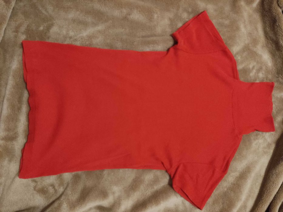 Czerwony damski golf