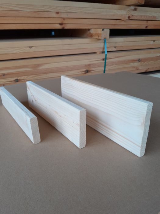 Deska heblowana sucha obrabiana  sosnowa 22mm