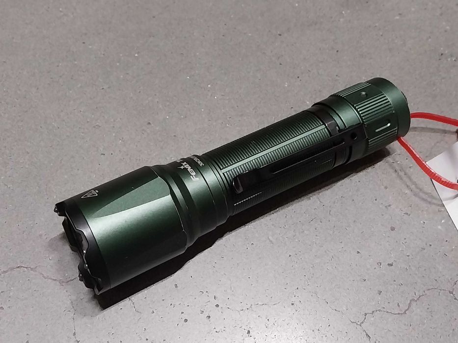 Latarka taktyczna Fenix TK16 V2.0 zielona (039-581) Przecena