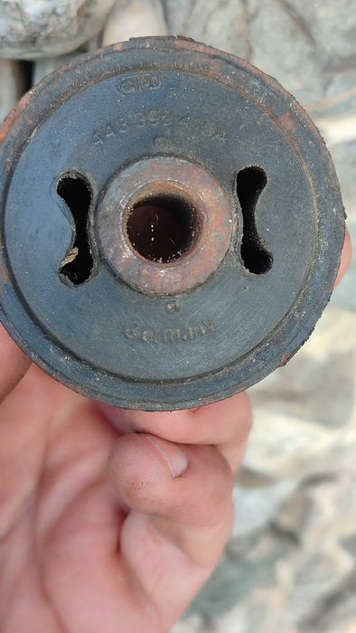 Продам сайлентблок підрамника