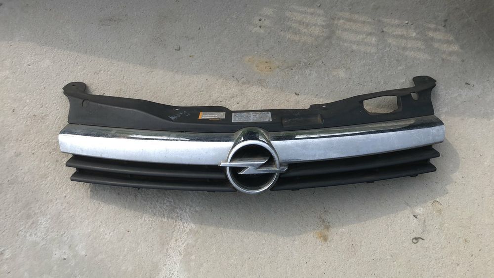 Розбор Астра Н J Зафира Б Вектра С Сигнум Решітка радіатора Основна