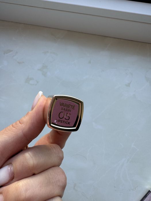 Помада-бальзам евелин нова