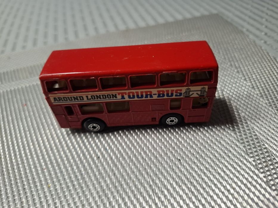 Matchbox leylamd titan skala 1:64