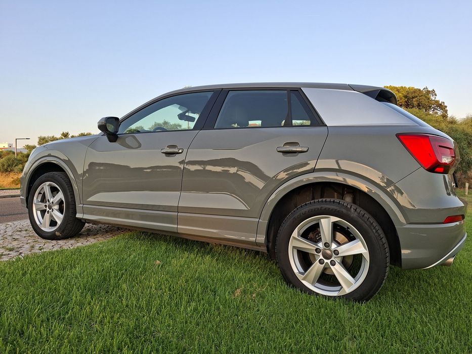 Audi Q2 30 TFSI S-line S tronic