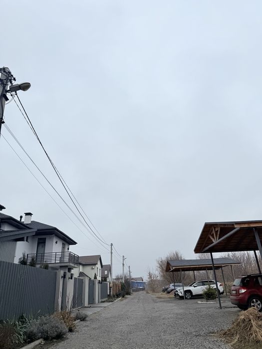 Гостомель 500 м від озера. Район новобудов