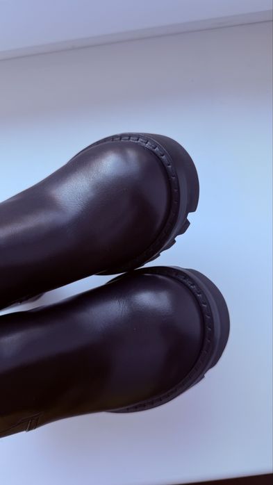 Чоботи від louis vuitton чорні 37 розмір