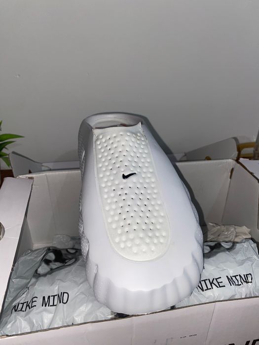 Nike Mind 001 "White/Speed Red"