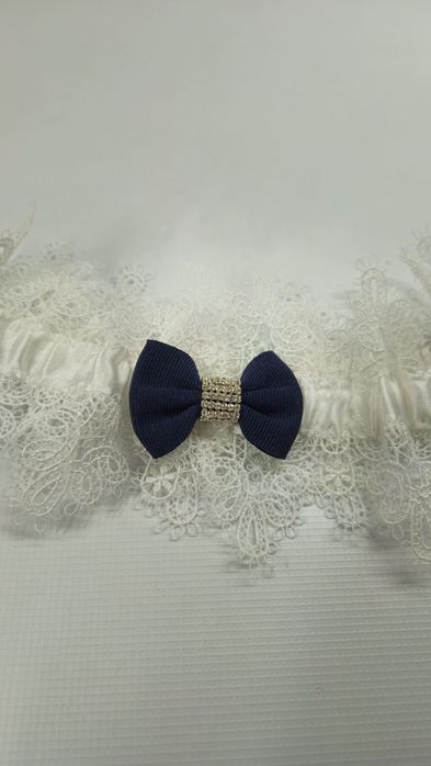 Podwiązka ślubna koronką handmade