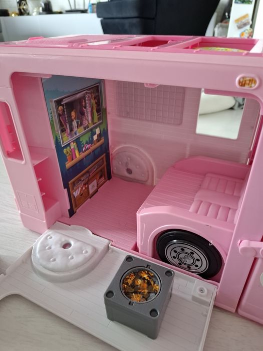 Kamper Barbie z akcesoriami