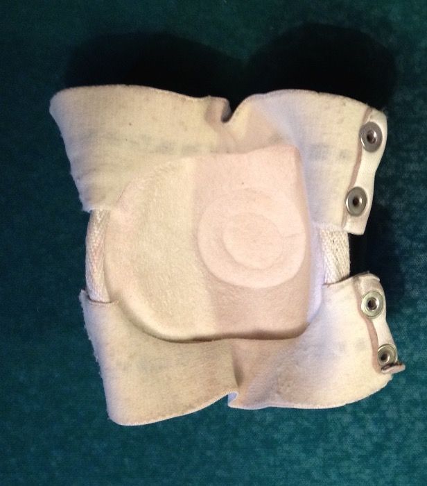 Joelheiras e coquilha de hóquei - TVD - (Académica de Coimbra)