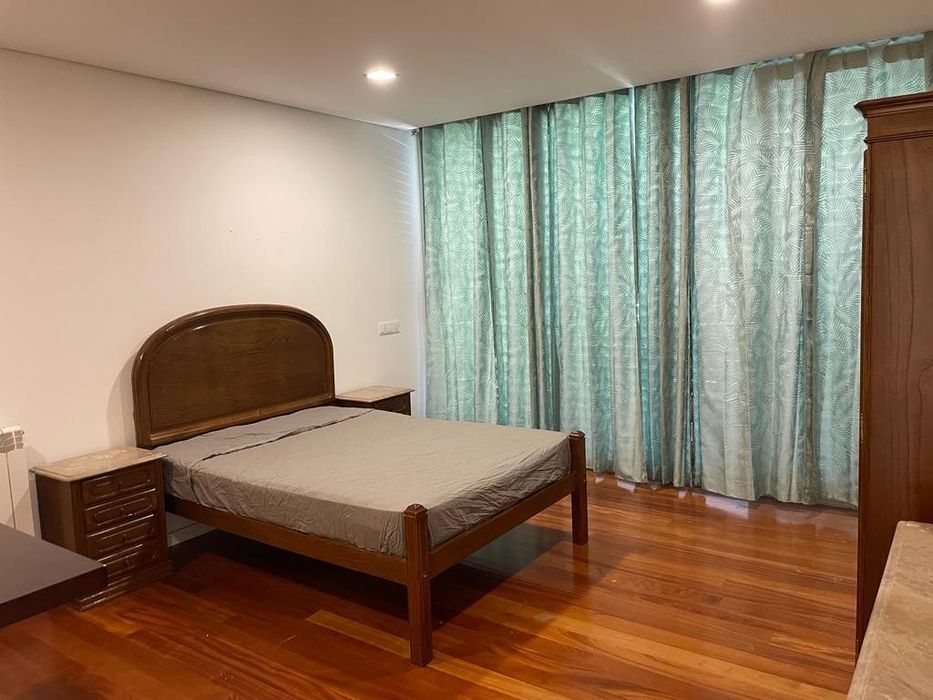 Quartos com partilha  de cozinha e WC