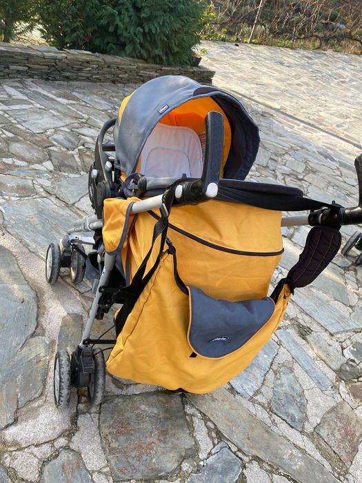 Carrinho, com ovo e saco incluído marca chico em muito bom estado