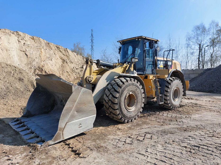 Ładowarka kołowa fadroma CAT 966M XE