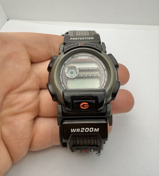 Zegarek Casio G-Shock DW-003 na części