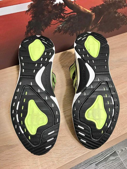 Кросівки Adidas S.L