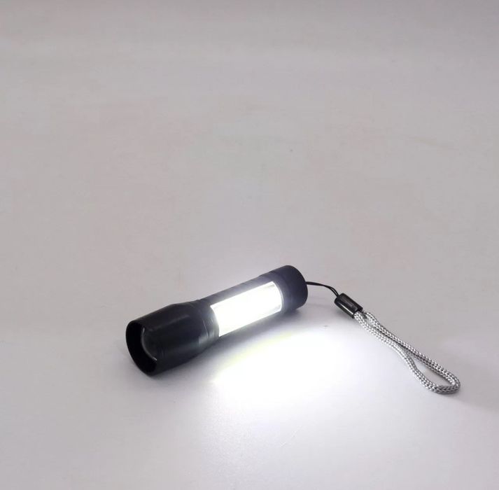 Фонарь / фонарик ручной , аккумуляторный