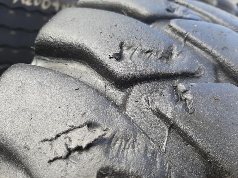 Opona używana przemysłowa 7.00-12 7.00R12 GALAXY 130zł W4415