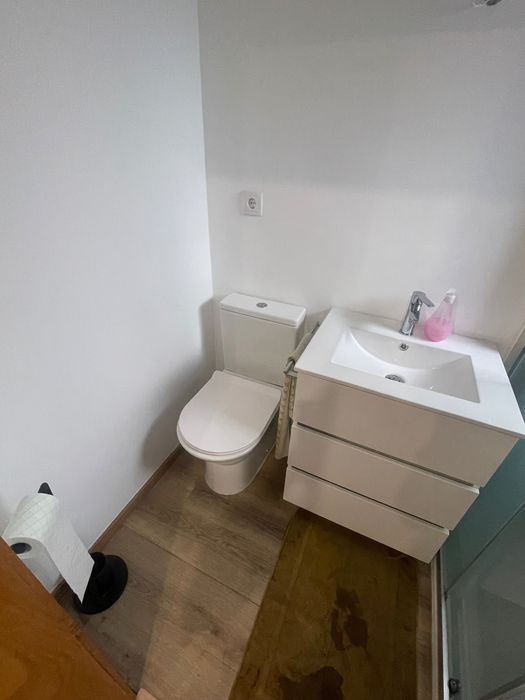 Quarto com wc e AC