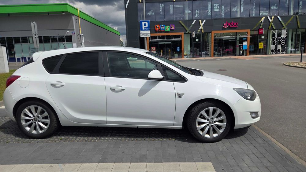 Opel Astra J 2012r