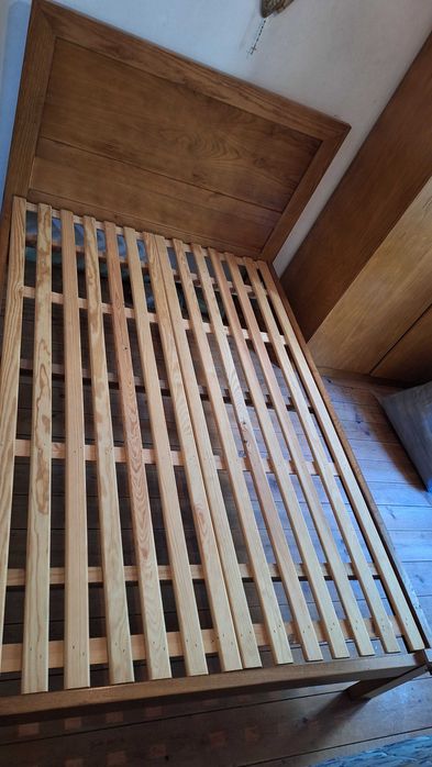 Cama e guarda  fatos