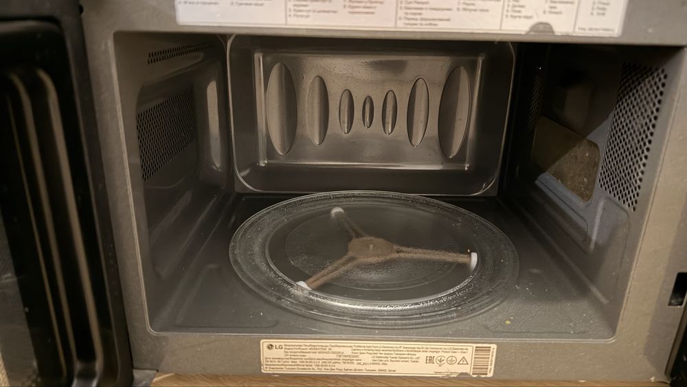 Мікрохвильова піч LG