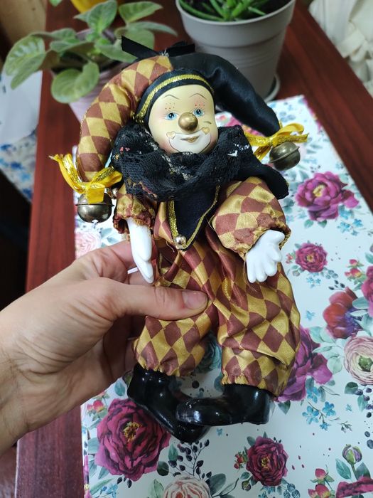 Венеціанські лялечки та посуд