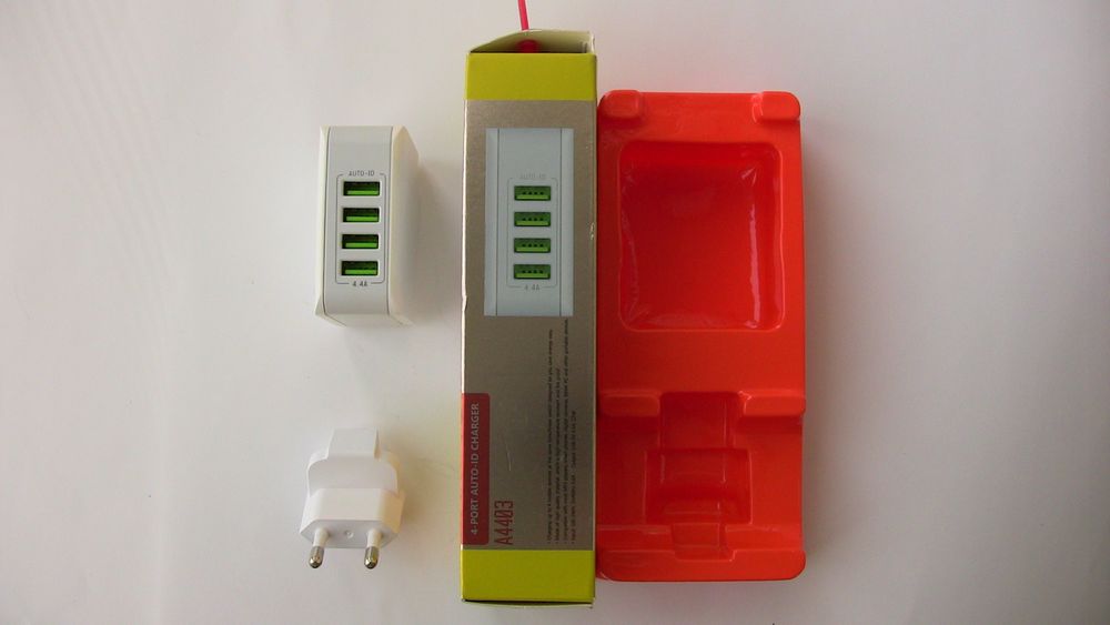 Мережевий зарядний пристрій LDNIO 4U на 4 USB виходи.